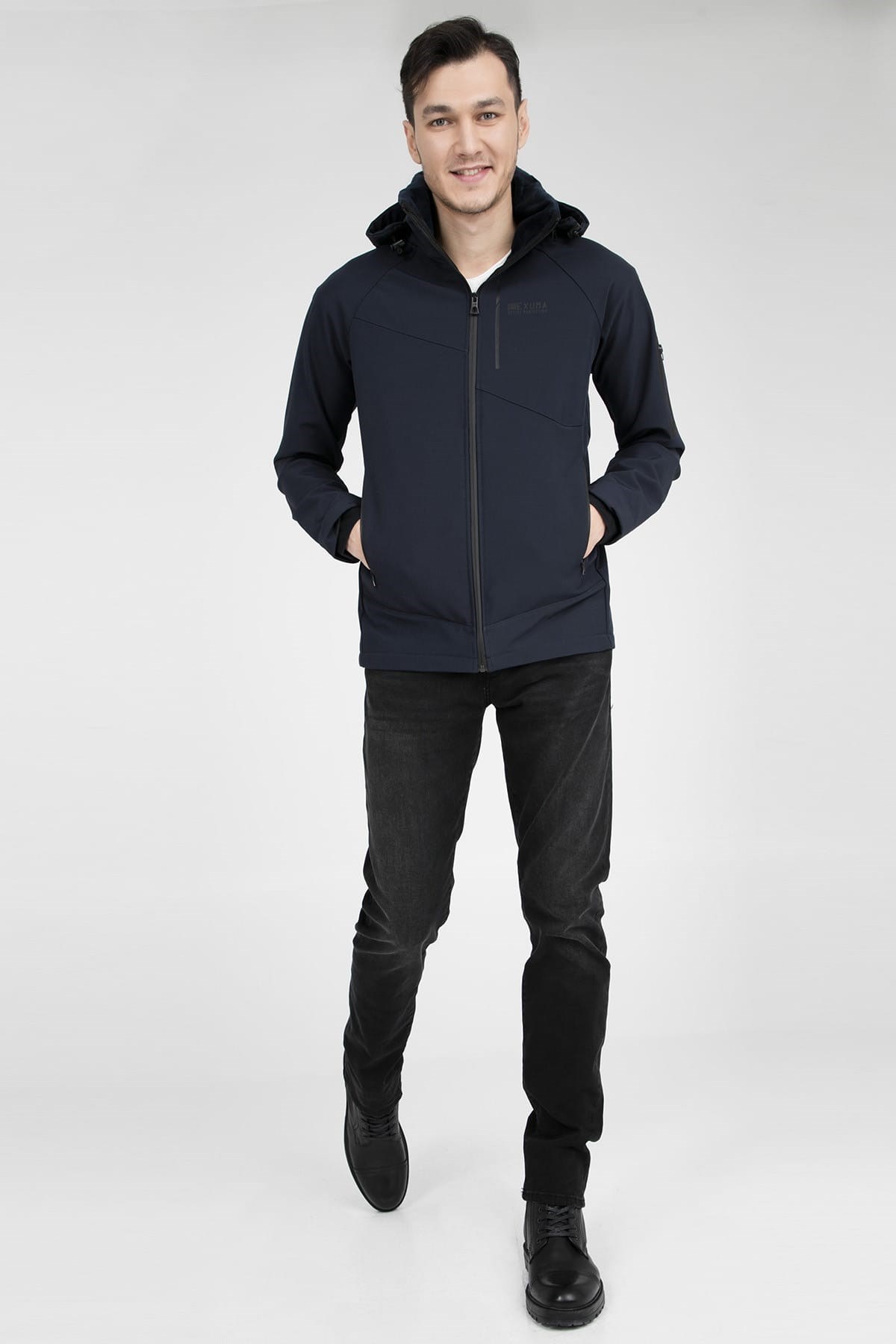 281137NEBIMV3NEBIMV3|281137|LCVEXUMA  MEN SOFTSEHELL MONT-NAVY