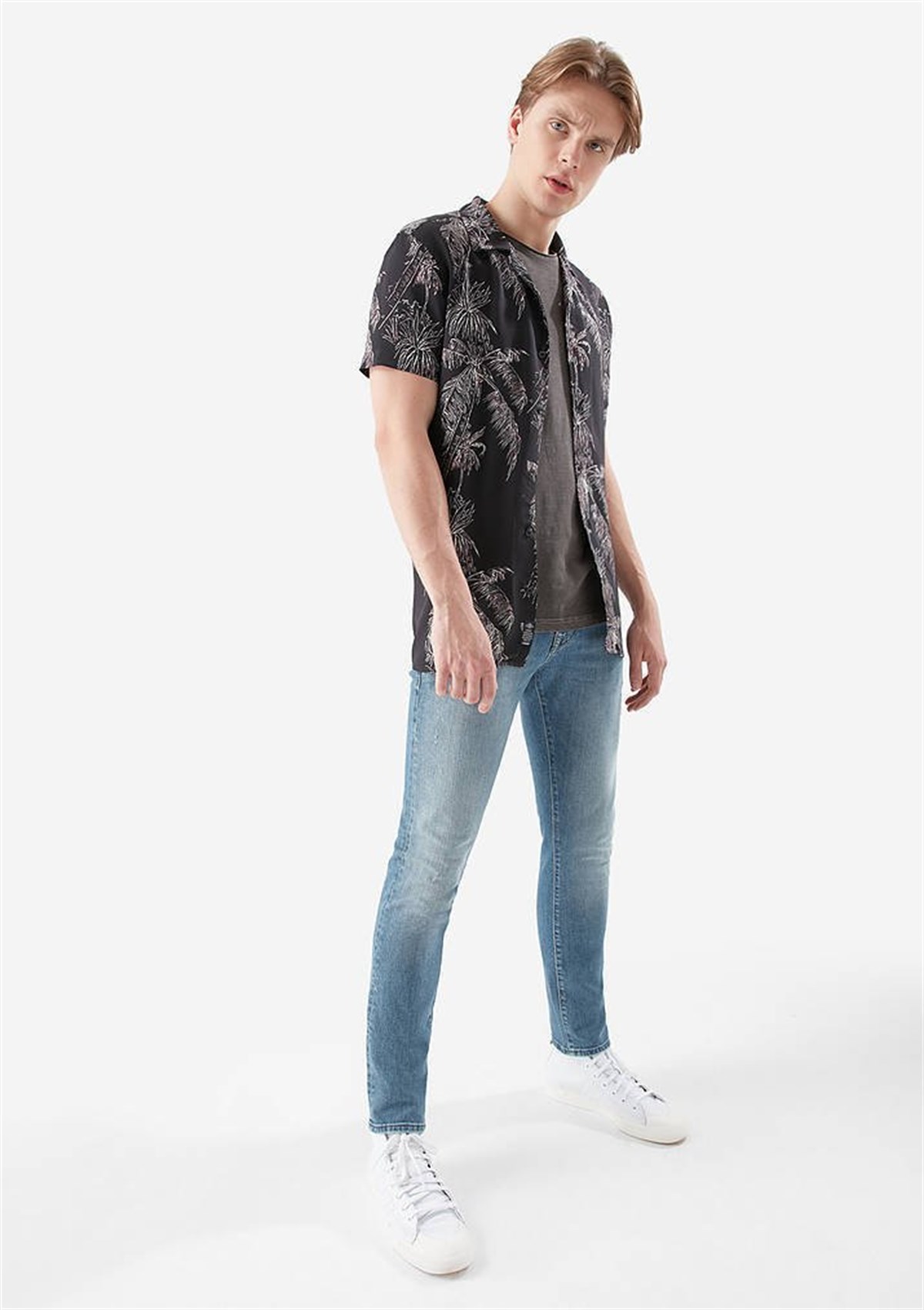 0042230621Mavi Jake Mid Shaded Mavi Premium Erkek Pantolon