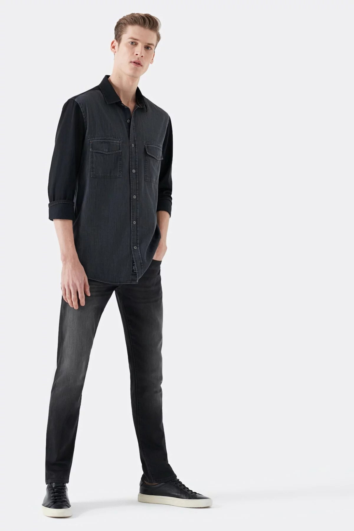 0035123863MAVİ MARCUS Black Used Sporty