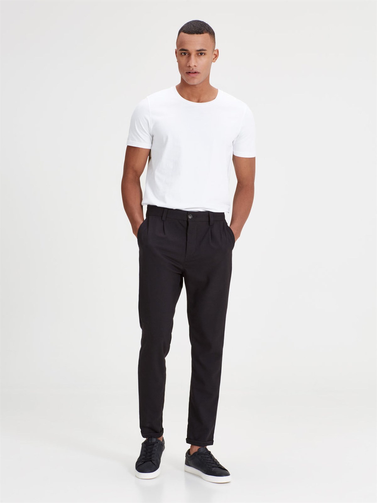 12127968NEBIMV3NEBIMV3|12127968|WhiteJACK & JONES JACPIMA BASIC TEE CREW NECK SS ERKEK T-SHIRT-White