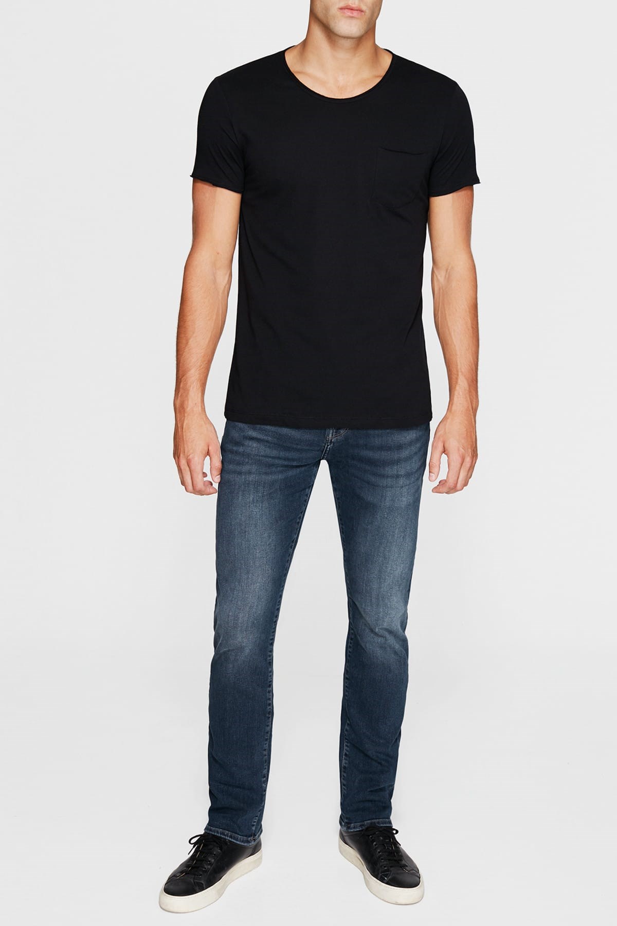 062772-26341NEBIMV3NEBIMV3|062772-26341|R000MAVİ BASIC TİŞÖRT siyah-STD