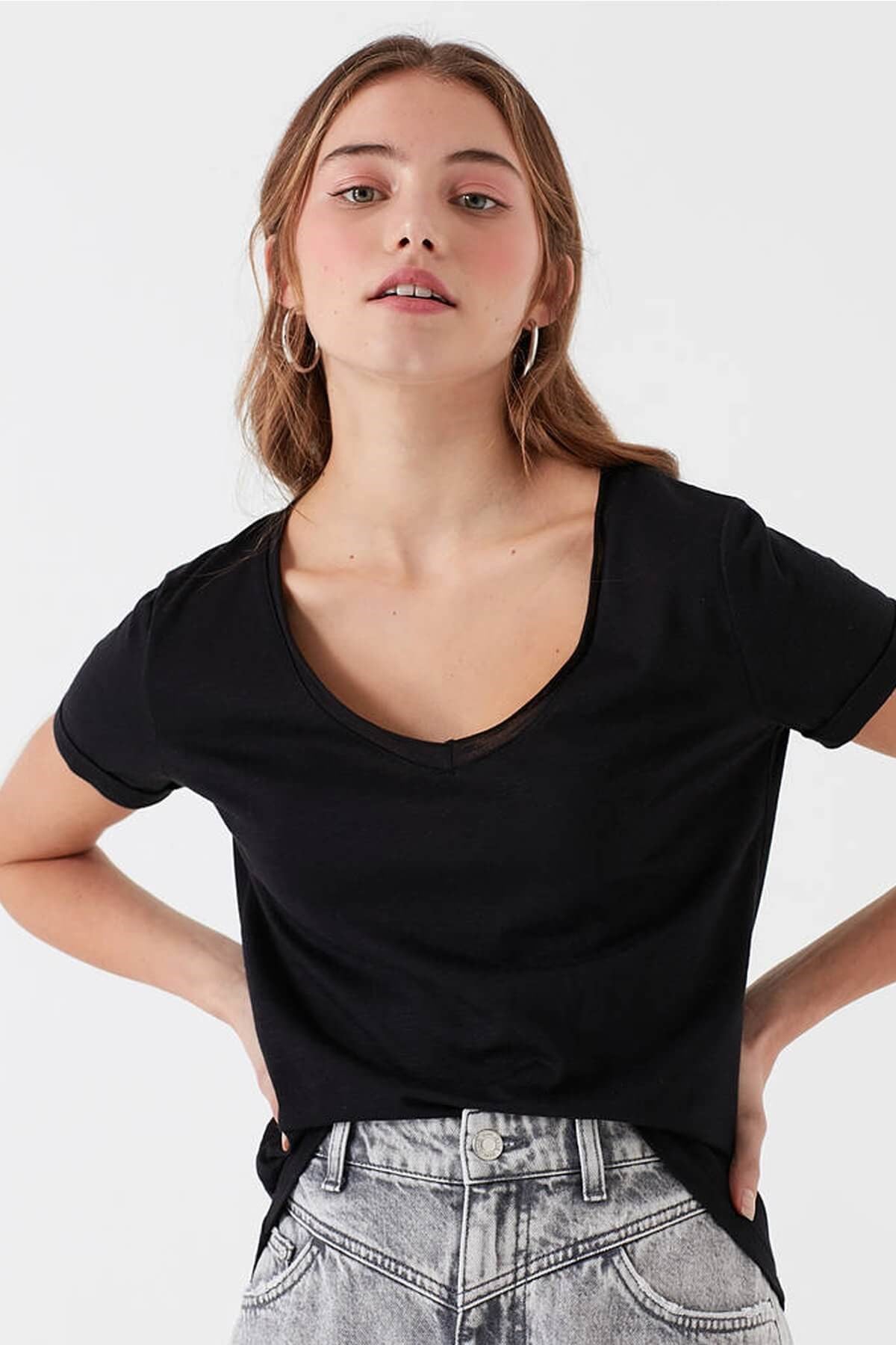 166446-900Mavi Basic V Yaka T-Shirt Beyaz Kadın T-Shirt