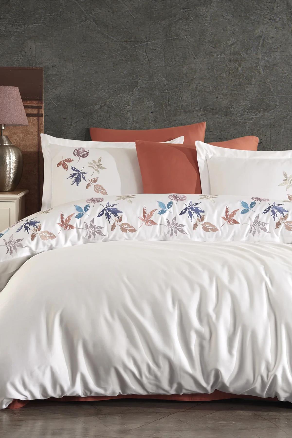 Dantela Hazan Nakışlı Pamuk Saten Nevresim Takımı Beyaz