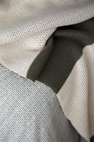 Apricitas Triko Battaniyeli Nevresim Takımı Çift Kişilik Enola Yeşil