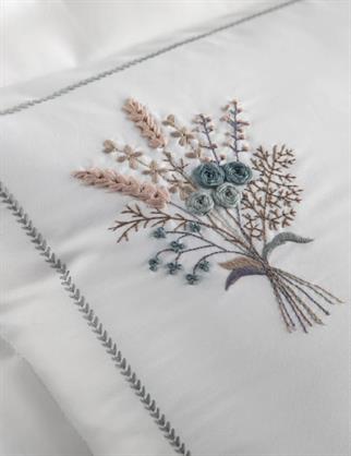 Dantela Garden Nakışlı El-İşi Kırlent & Pike Örtü Takımı Mint
