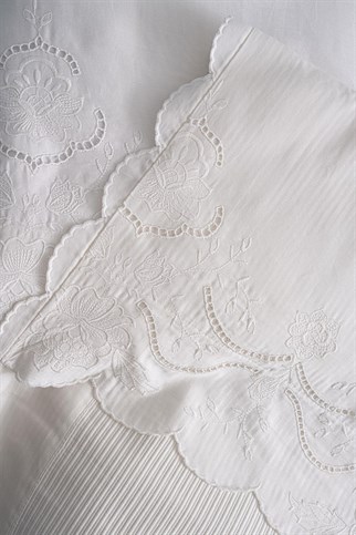 Royal Nazik Hanzade Nevresim-Pike Set Krem Çift Kişilik