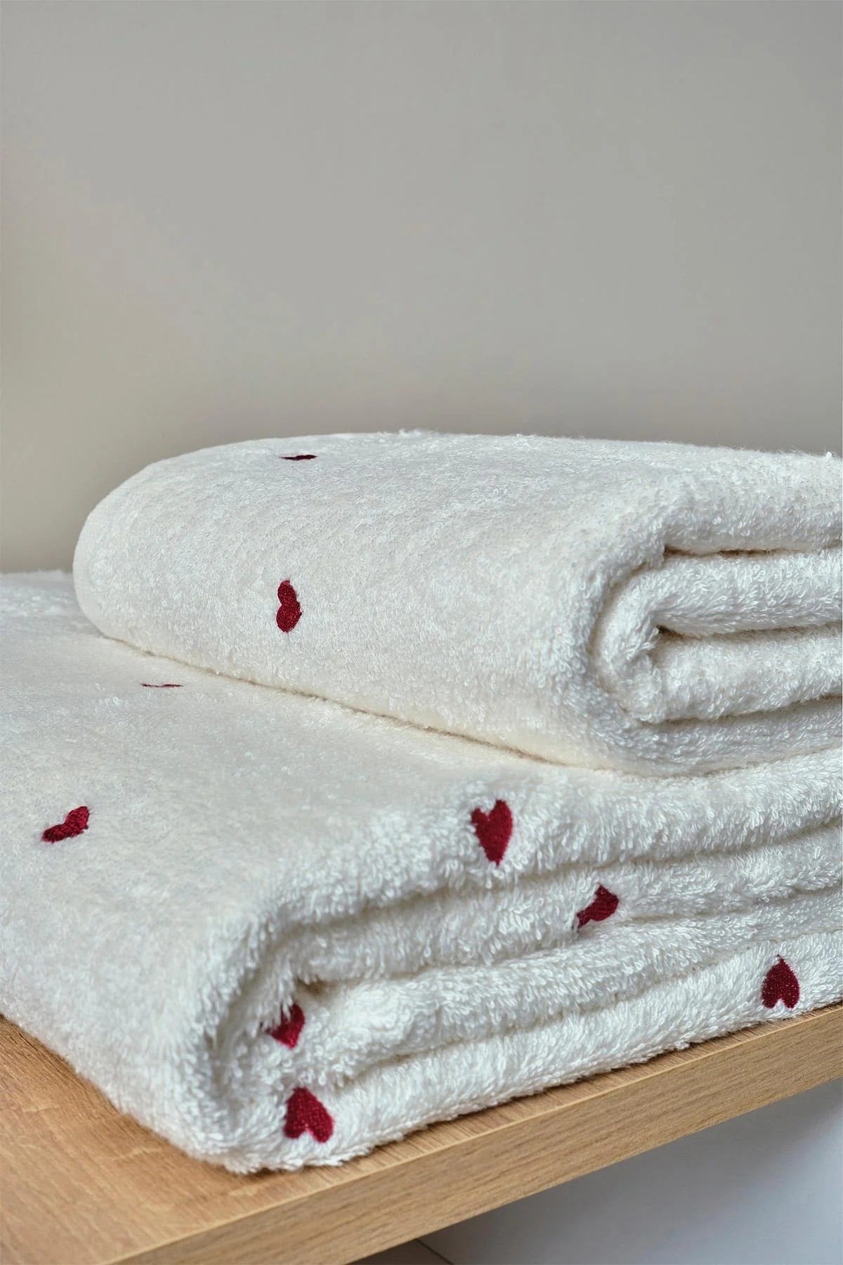 Royal Nazik Amore Banyo Havlu Krem-Kırmızı 90x150 Cm - NH-000000023090150KK
