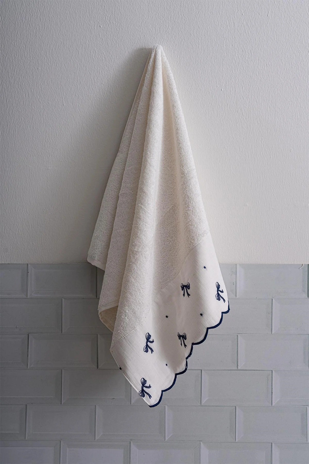 Royal Nazik Serena Havlu Lacivert 50x90 Cm - NH-00000012965090LACIVERT