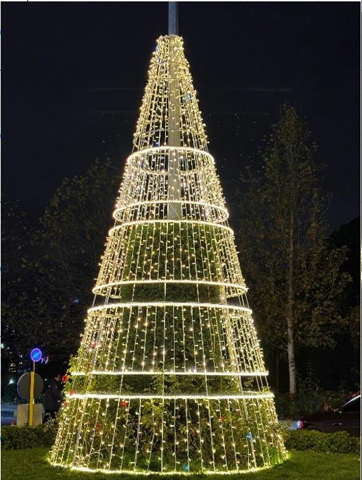 YILBAŞI LED DEKOR - LED IŞIKLI KULE AĞAÇ ( 600 CM YÜKSEKLİK ) - HAZIR DEKOR KOLAY KURULUM