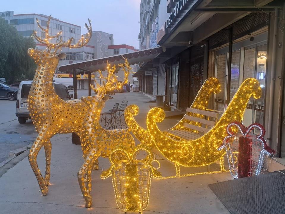 YILBAŞI LED GEYİK DEKOR ( 1,90 MT ) LED IŞIKLI BÜYÜK BOY GEYİK