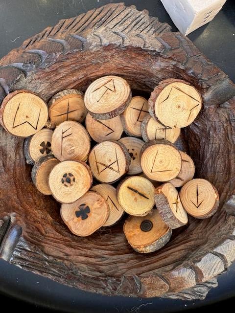 Elder Futhark Rune Seti Ahşap