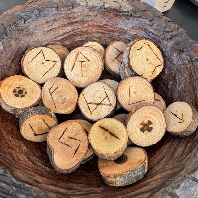 Elder Futhark Rune Seti Ahşap