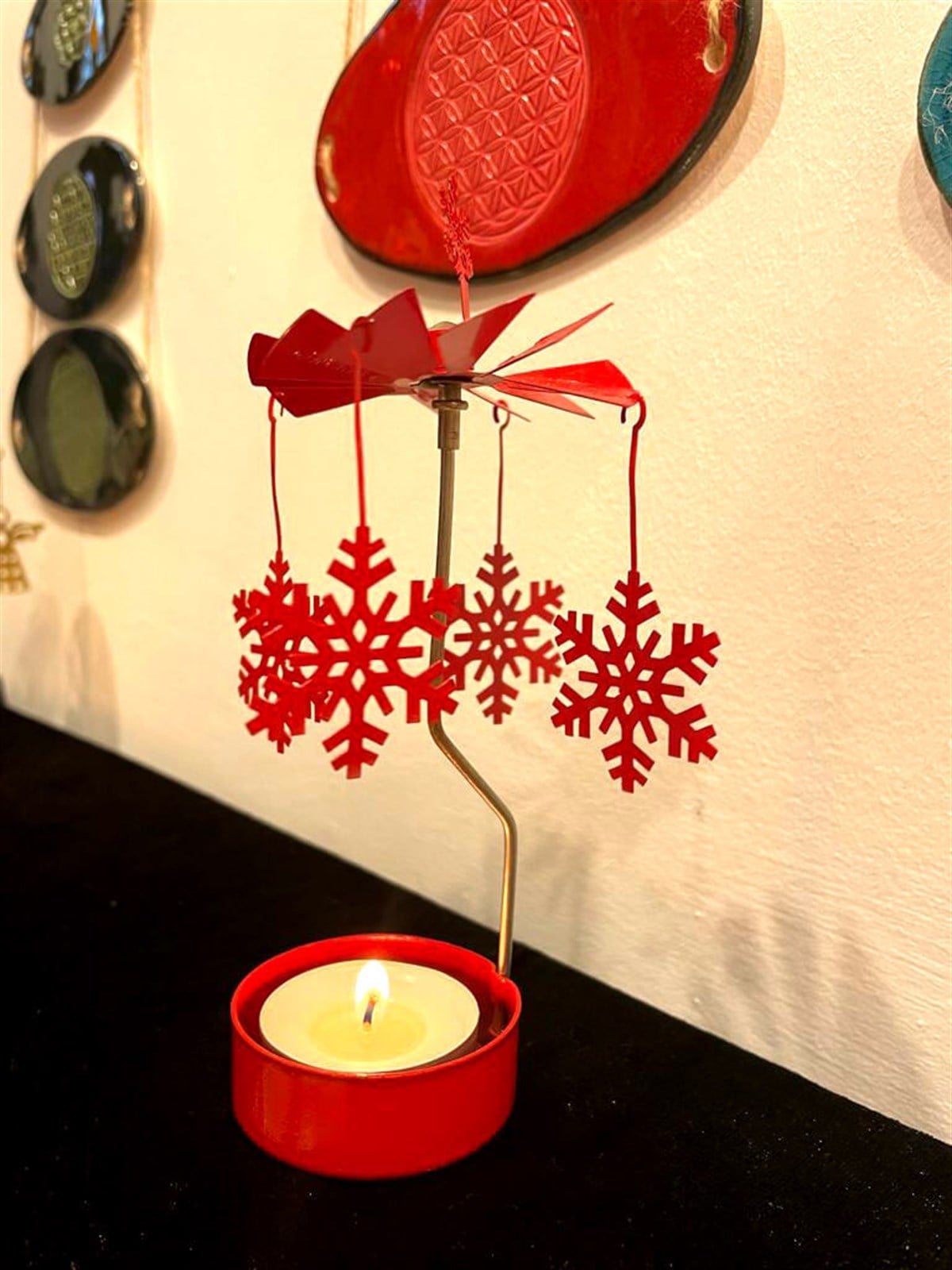 Kar Tanesi Dönen Mumluk