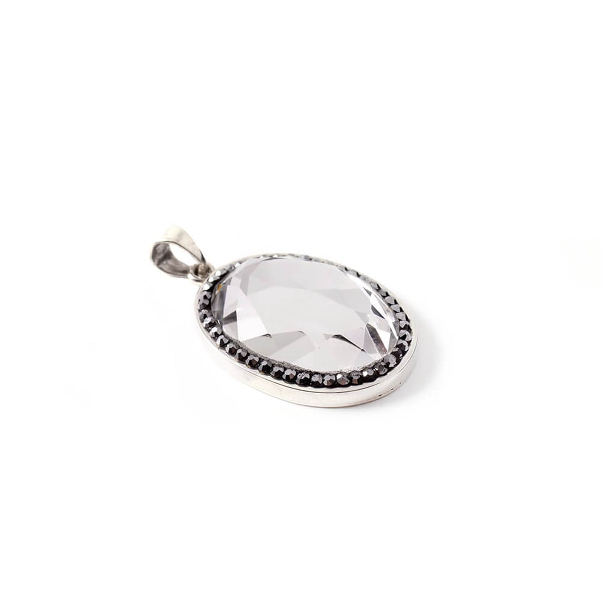 Larentia oval taşlı