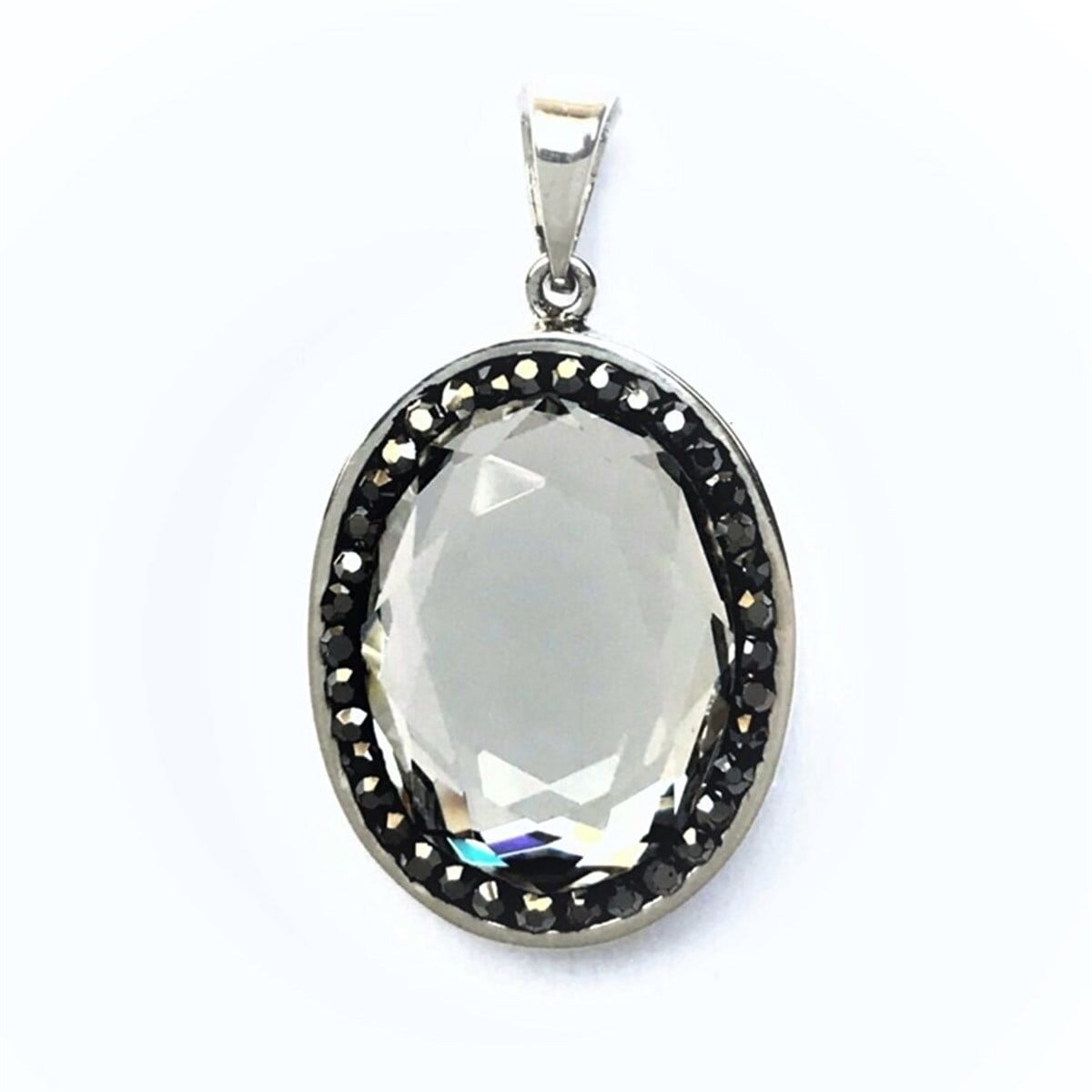 Larentia oval taşlı