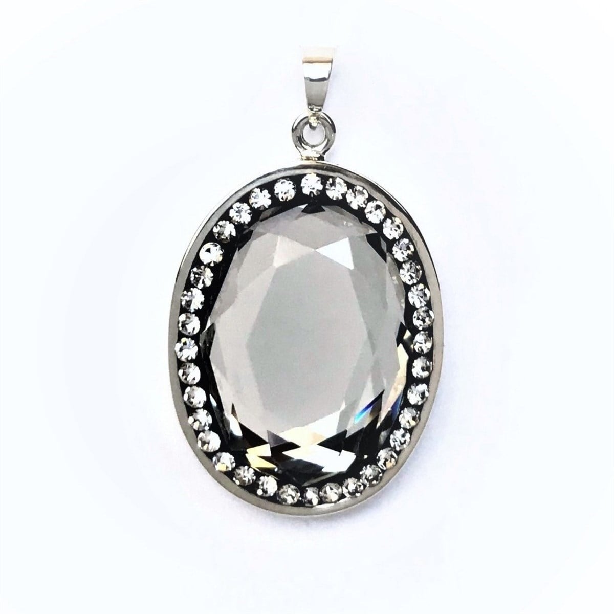 Larentia oval taşlı