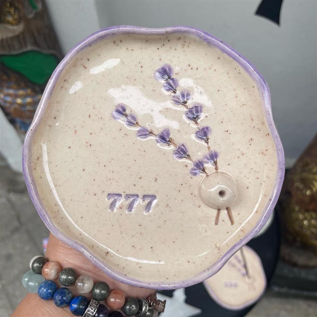 Lavanta Tütsülük 777