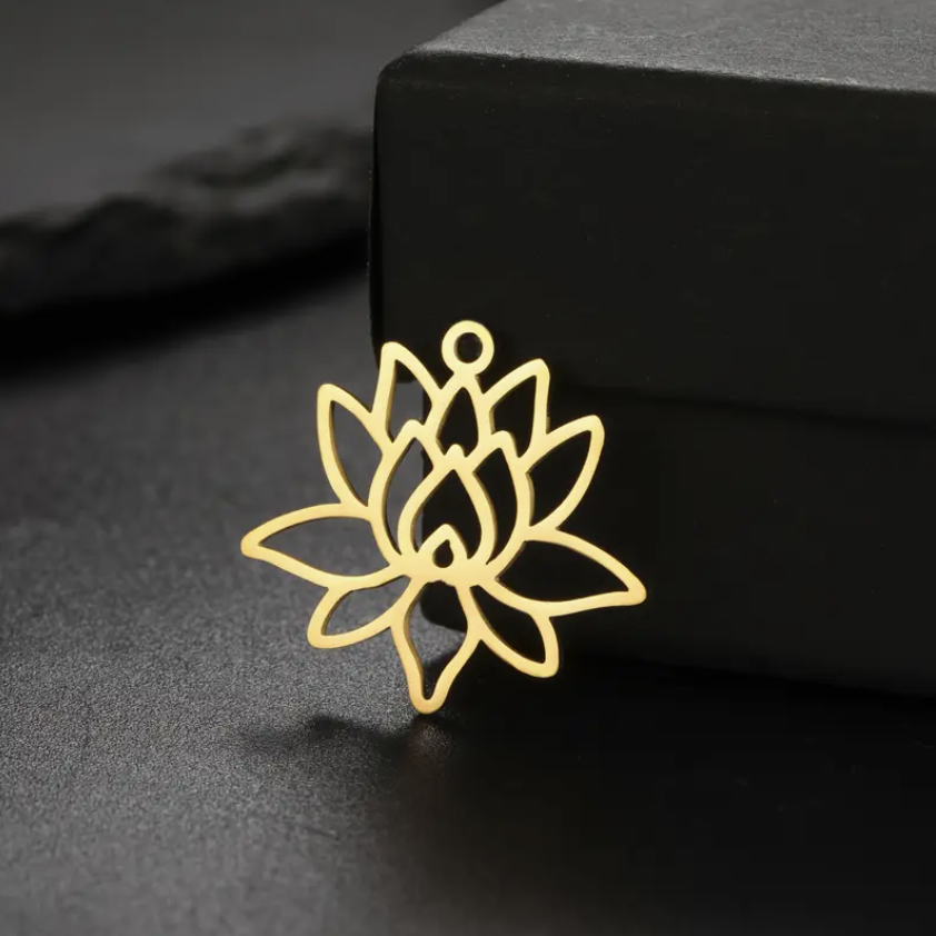 Lotus Çiçeği (Zincir hediyeli)