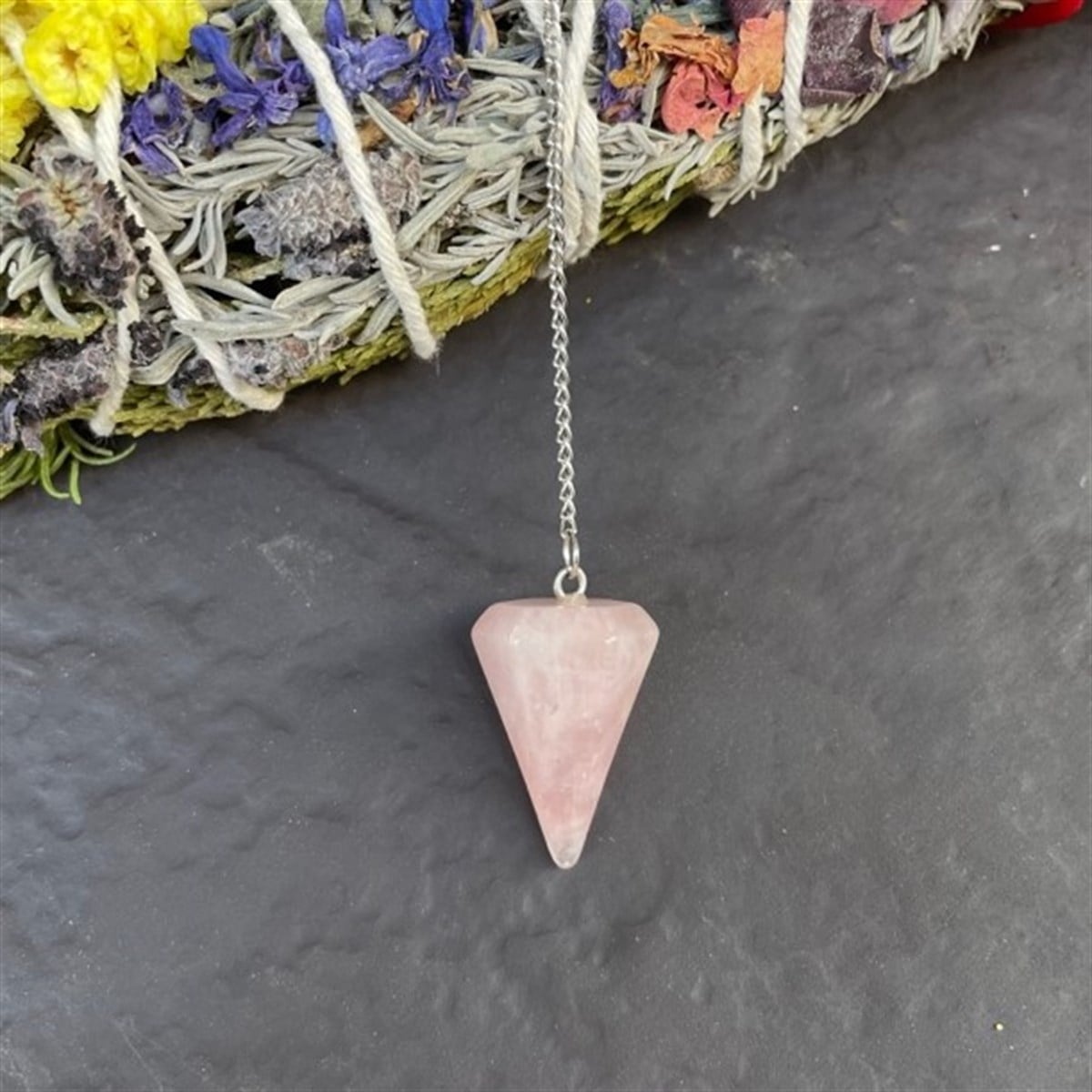 Pembe kuvars Sarkaç (Pandül)