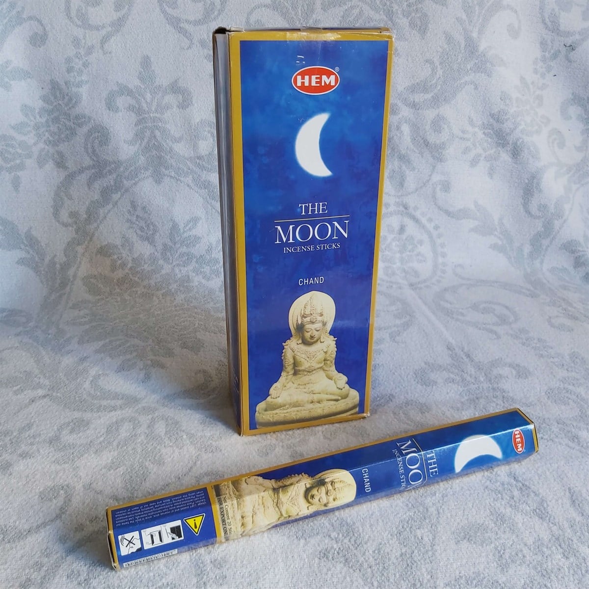 The Moon Tütsü