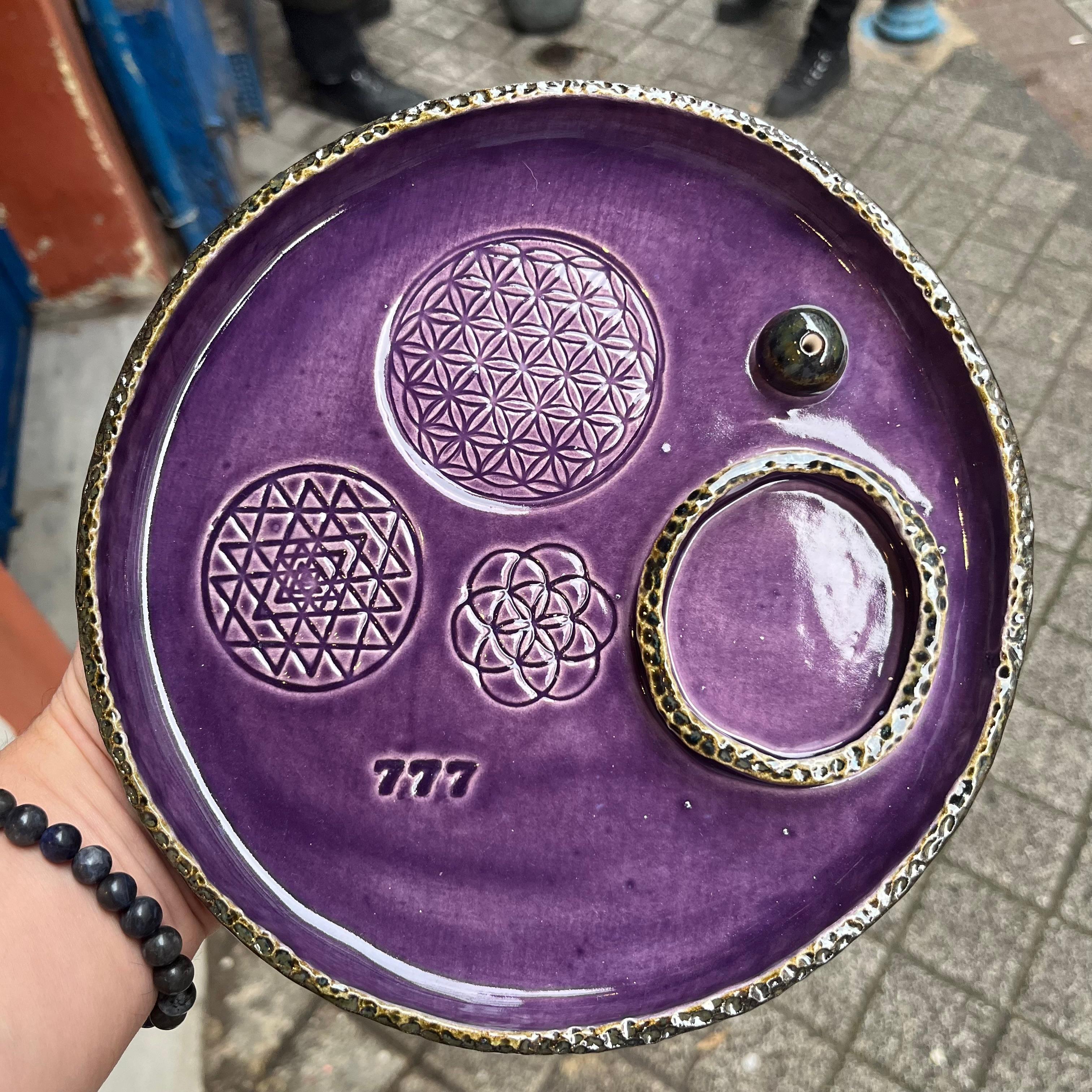 Üç Sembol Tütsülük 777