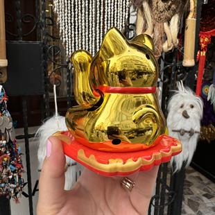 Çağıran kedi Maneki Neko