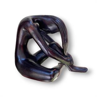 Düşünen Kadın Figürü