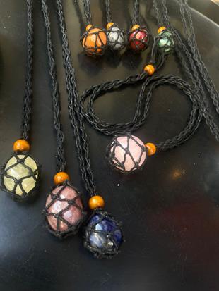 Makrome Doğal Taş Kolyesi