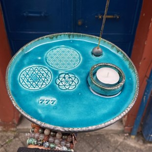 Üç Sembol Tütsülük 777