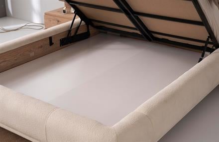 Karel Bazalı Karyola