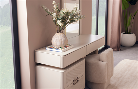 Miloslav Makyaj Masası