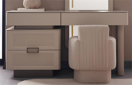 Miloslav Makyaj Masası