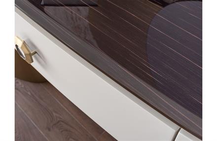 Onila Dresuar + Ayna