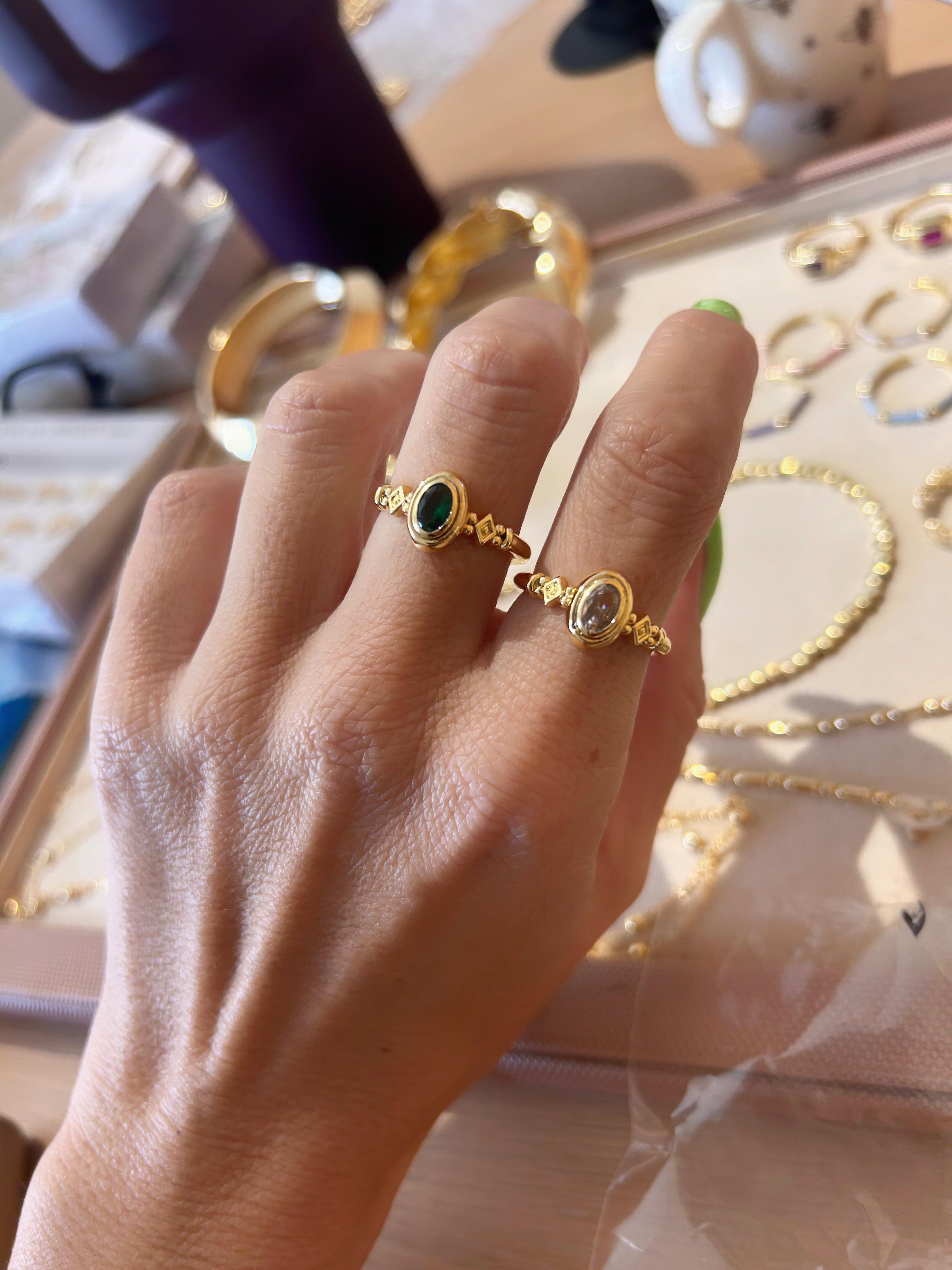 Bujiteri YüzükLa MervVINTAGE OVAL YEŞİL GOLD YÜZÜKVINTAGE OVAL YEŞİL GOLD YÜZÜK
