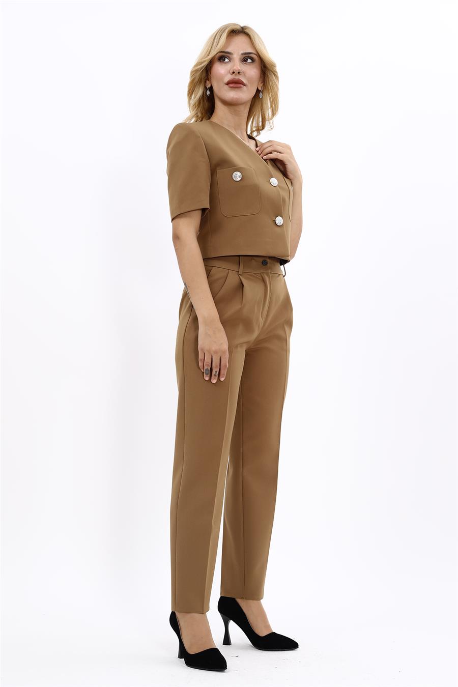  Kısa Kollu Yakasız Mini Ceket & Pileli  Boru Paça Pantolon Takım-Camel