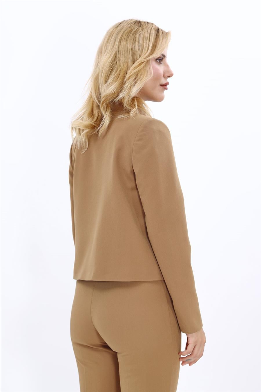 Boydan Düğmeli Mini Ceket-Camel