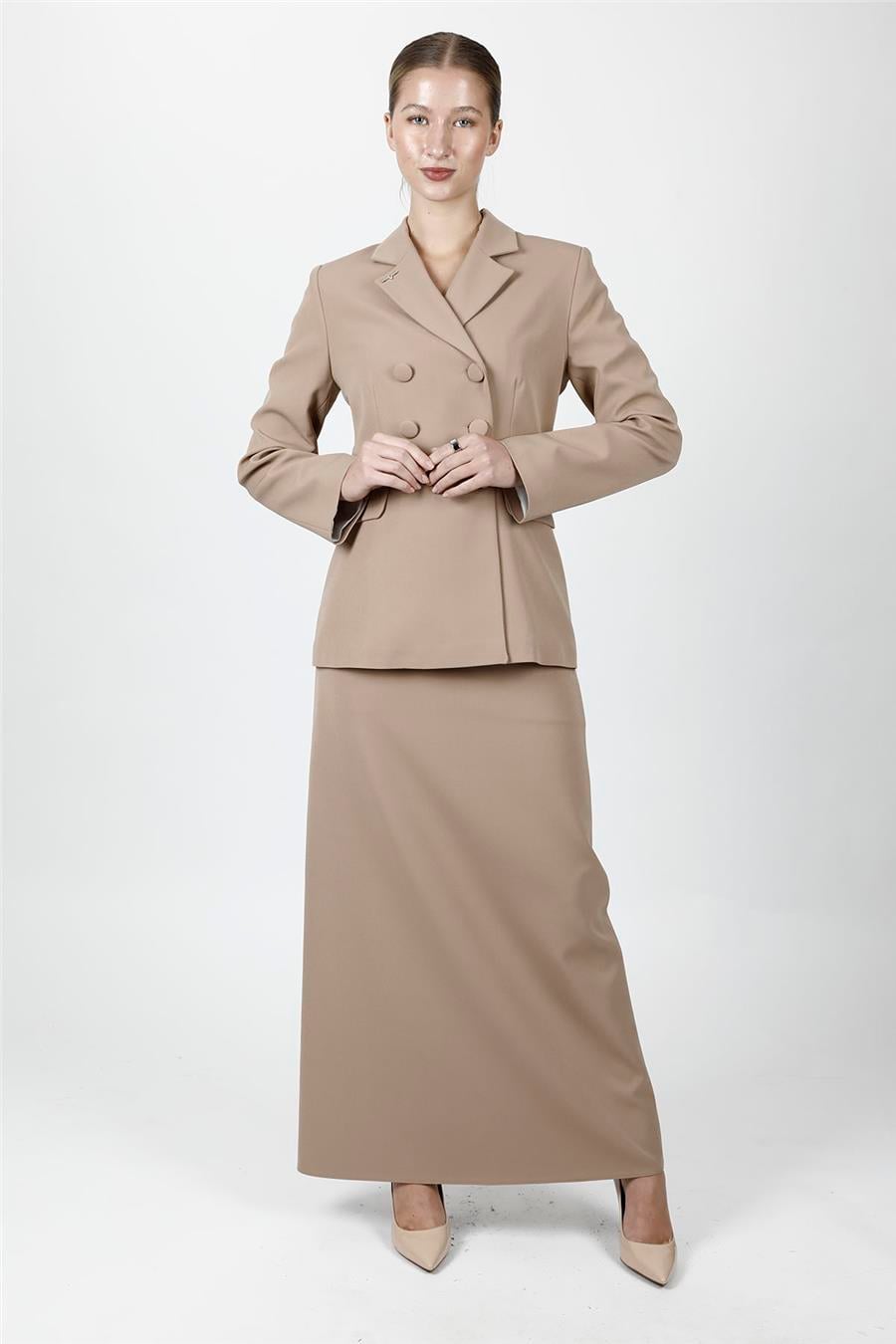 Düğmeli Klasik Blazer Ceket & Kare Cepli Uzun Çan Etek Kadın Takım Elbise-Taş - 1181537