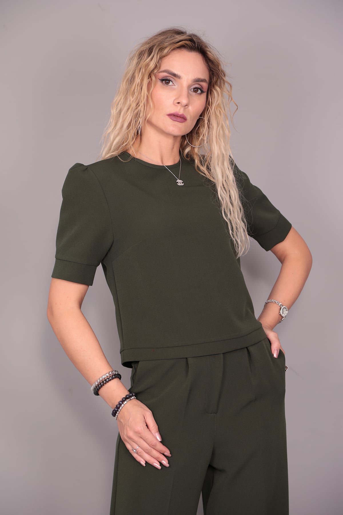Kayık Yaka Kısa Kol Bluz-Haki