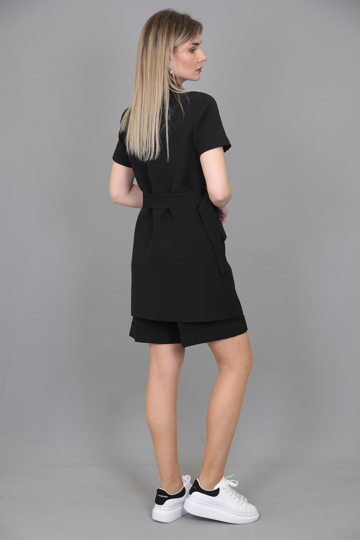 Kuşaklı Kısa Kollu Ceket & Duble Paça Şort-Siyah