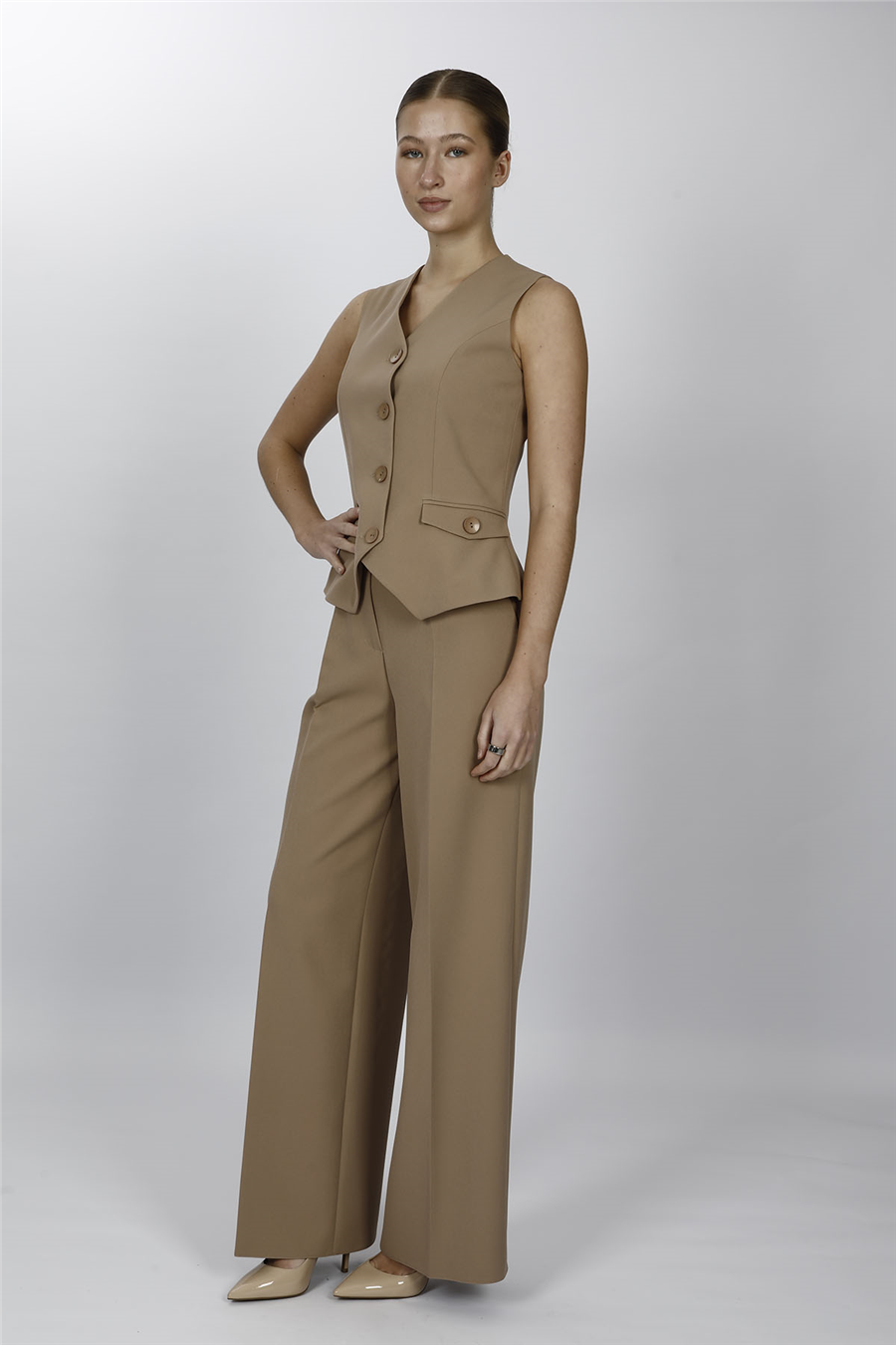 V YAKA SÜS KAPAKLI DÜĞMELİ YELEK TAKIM 1530522-Taş