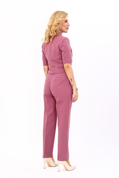 Erkek Yaka Kısa Ceket &  Kemerli Köprülü Dar Paça Pantolon-Rose