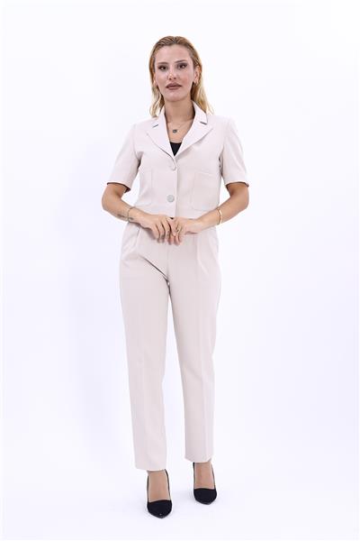 Erkek Yaka Kısa Ceket &  Kemerli Köprülü Dar Paça Pantolon-Bej
