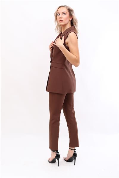 Erkek Yaka Kruvaze Yelek & Lastikli Dar Paça Pantolon Kadın Takım Elbise-Kestane
