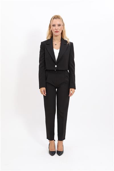 Erkek Yaka Tek Düğmeli Kısa Ceket & Kemerli Köprülü Dar Paça Pantolon-Siyah