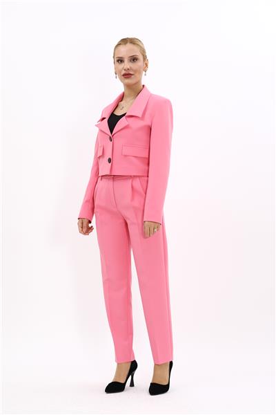 Gömlek Yaka Kısa Ceket & Kemerli Köprülü Dar Paça Pantolon-Pembe