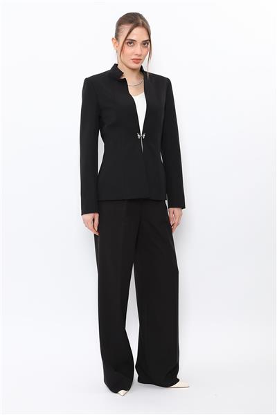 Hakim Yaka Tek Agraflı Düz Ceket & Korsaj Kemer Palazzo Pantolon-Siyah
