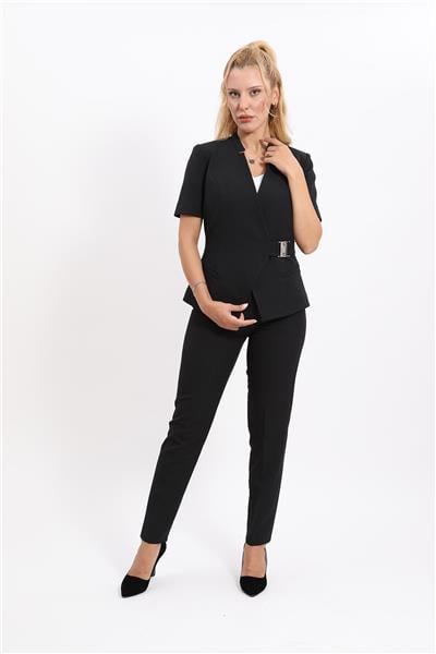 Hakim Yaka Yandan Tokalı Çapraz Ceket & Dar Paça Pantolon-Siyah