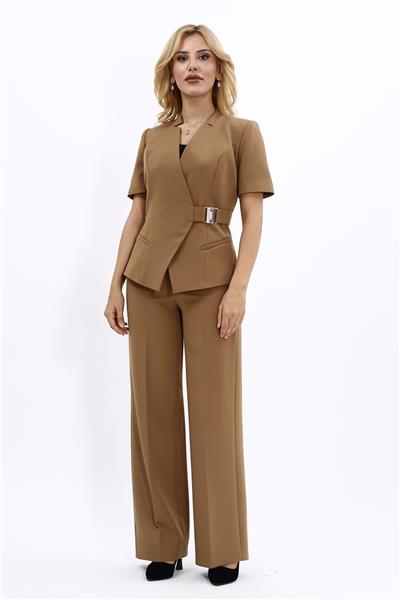 Hakim Yaka Yandan Tokalı Çapraz Ceket & Bol Paça Pantolon-Camel