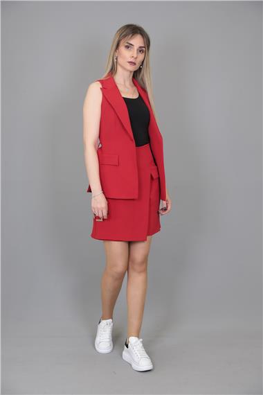 Kemerli Klasik Yelek & Ön Kapklı Etek Şort-Kırmızı