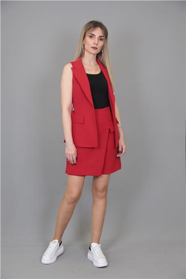 Kemerli Klasik Yelek & Ön Kapklı Etek Şort-Kırmızı